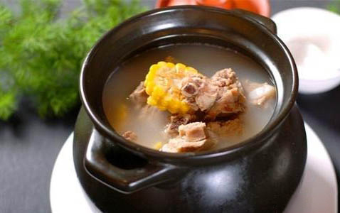 帶狗狗長(zhǎng)途自駕有哪些注意事項(xiàng)